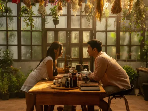 Nàng hậu Engfa Waraha đẹp cuốn hút trong “Ma nữ oán tình”