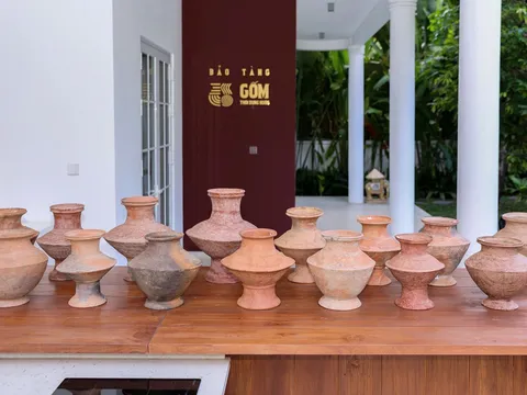 Triển lãm Báu vật từ cội nguồn ở Bảo tàng Gốm thời dựng nước
