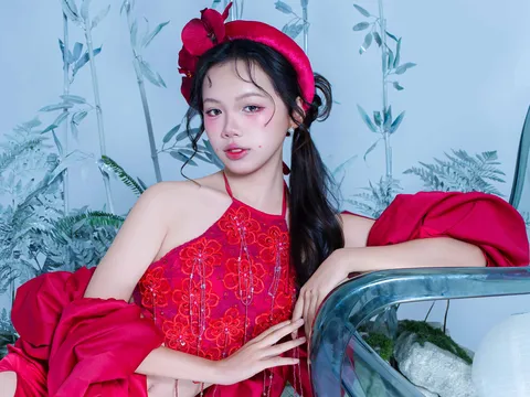 Khánh Linh khoe thần thái cuốn hút trong bộ ảnh Trung thu